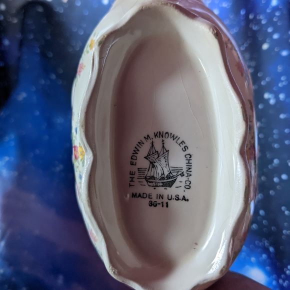 Rare vintage butterfly creamer by Edwin Knowles 🦋 - Picture 3 of 3